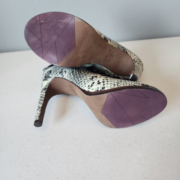 Snake Skin Bootie "NEW" - Picture 13 of 16